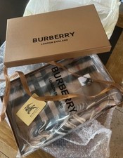 Sciarpa Burberry Nuova