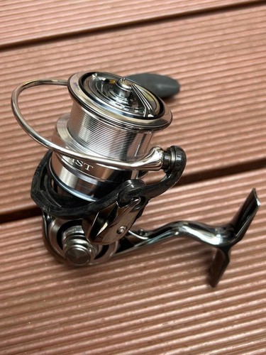 Daiwa exist 3000s cxh - exist, lt