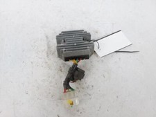 REGOLATORE DI TENSIONE