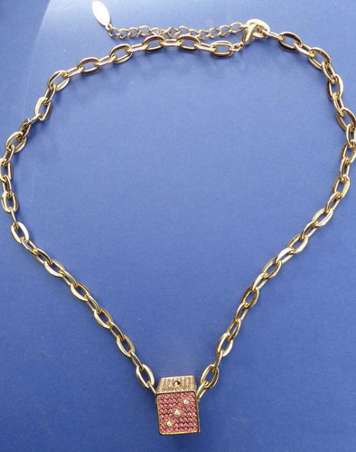 Ciondolo cubo con - , catenina
