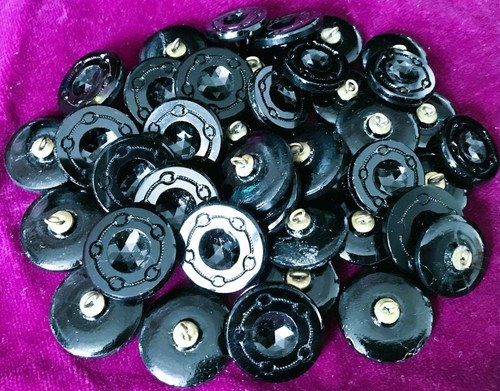 Antique victorian buttons - antique,