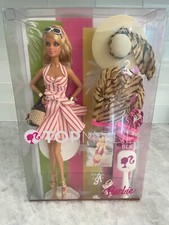 **NRFB Barbie Top Model Resort