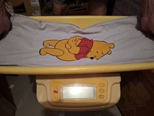 bilancia pesa neonato