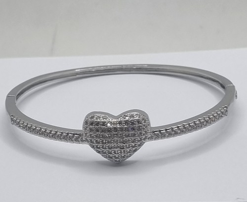 Bracciale rigido con cuore - con,