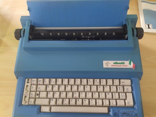 Macchina scrivere olivetti - da,