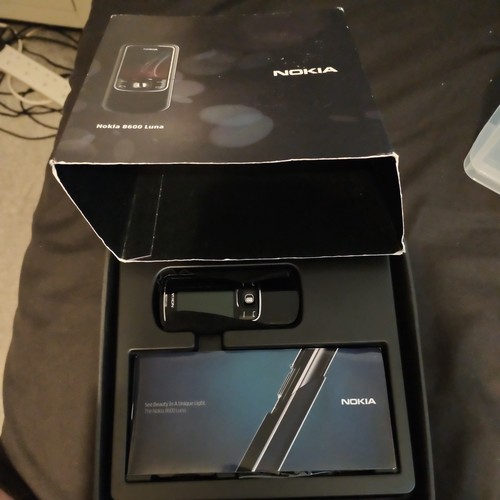 Cellulare nokia 8600 luna - cellulare,