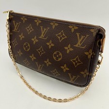 LOUIS VUITTON Pochette