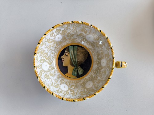 Tazzina the ceramica maiolica - the,