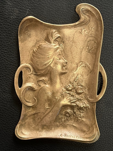 mucha