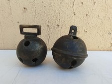 ANTICO BUBBOLO CAMPANA CAMPANELLINO CAMPANELLA CHIUSA IN BRONZO + UNA IN REGALO