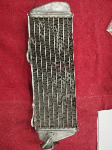 Radiatore destro originale - radiatore,