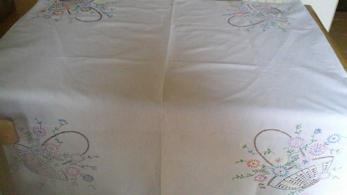 Vintage hand embroidered - ,