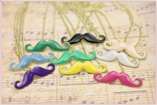 Collana baffi multi colori * Moustache Short Kitsch* Necklace Mustache 4x3,5cm