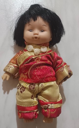 Bellissima bambolina cinese - bellissima,