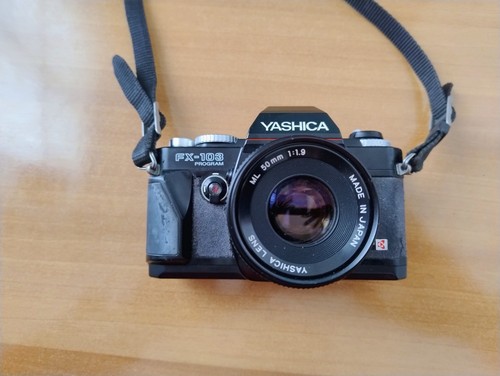 Fotocamera analogica yashica - analogica,