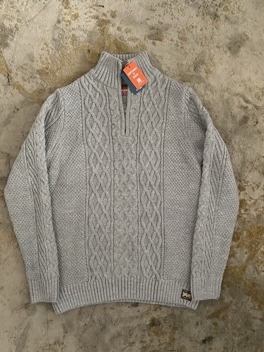Maglione nuovo con etichette