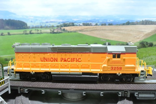 Bachmann locomotive diesel - diesel, gp