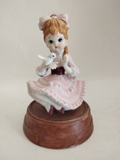 Carillon Statua porcellana