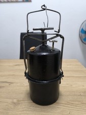 Antica lampada a carburo da