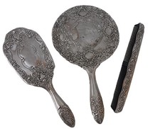 Vanity set vintage. Specchio