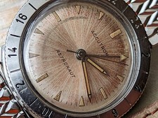 Astronauta Bulova Accutron 1967 vintage con quadrante invecchiato, patina arancione, bracciale firmato