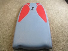 Morey Boogie Bodyboard Blu Rosso Deck Fondo Liscio Surf Wave Rider Board Guinzaglio