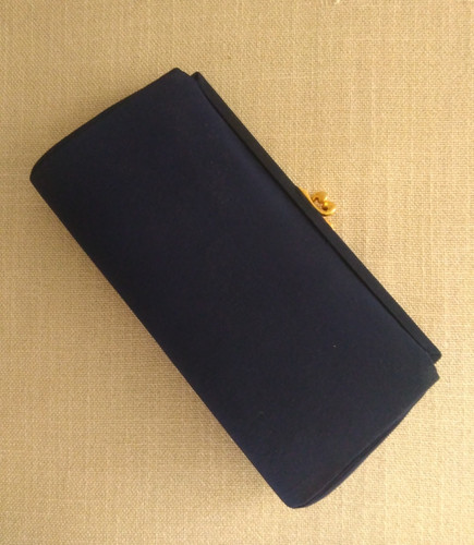 Pochette elegante blu con