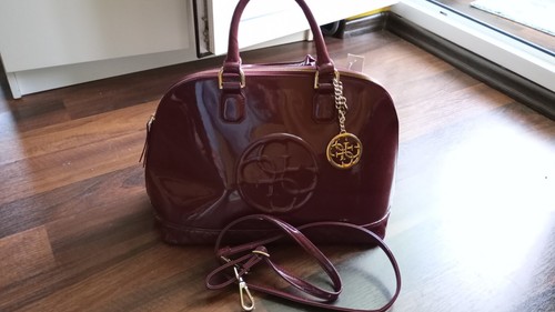 Borsa guess - guess, a