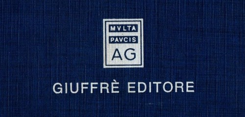 Libri multa paucis - libri, paucis.