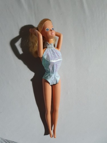 Body barbie magic moves - body,