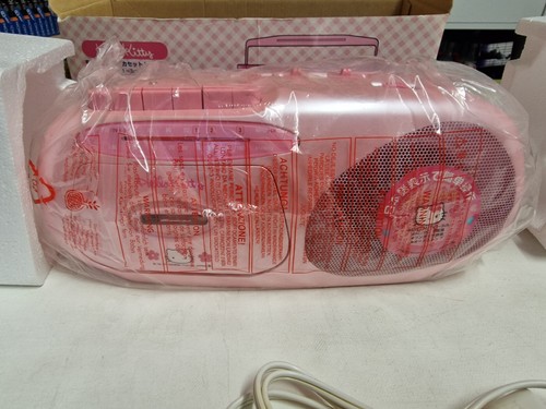 Radio cassette hello kitty - a,