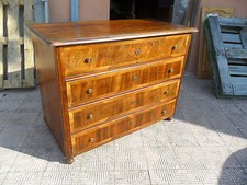 Cassettone Cappuccino in noce seconda metà 800 