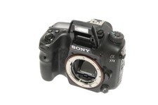 Sony Alpha 77 II scocca/body