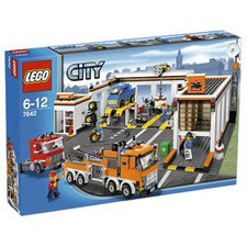 LEGO [City] - Set di Costruzioni per Garage - Serie Town (7642)