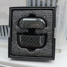 Custodia in fibra di carbonio