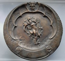 GRANDE PIATTO ANTICO 2a METÀ '800 BASSORILIEVO IN OTTONE 29 CM,1800 Gr.