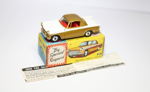 Corgi 231 triumph - corgi,