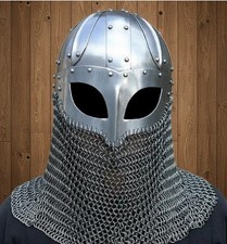 Elmetto da guerriero medievale