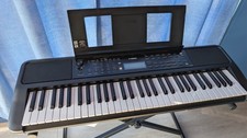 YAMAHA PSR-E383 61 tasti +Borsa+Stand quasi nuovi