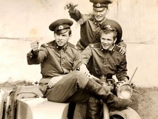 Soldatini uomini affettuosi