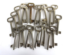 Lotto vecchie chiavi cifrate