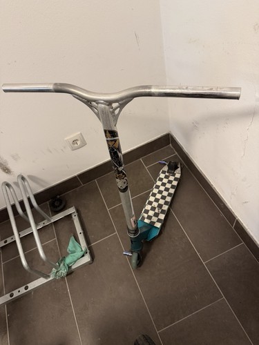 Monopattino freestyle con