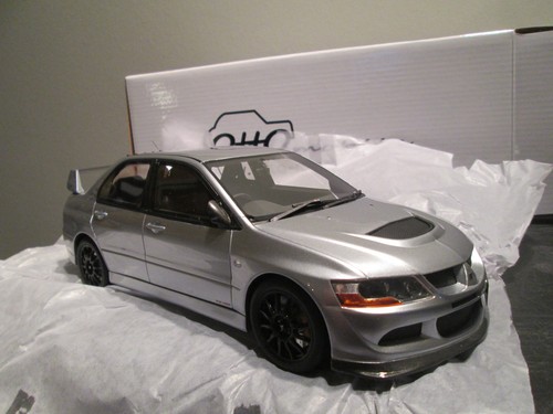 Mitsubishi lancer - 1:18,