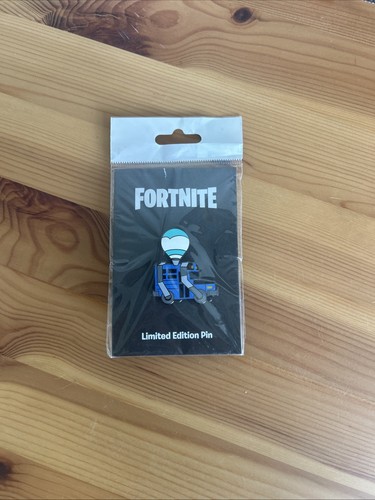 Fortnite battle bus pin - fortnite,