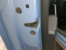 FRONT LEFT DOOR LOCK / 2676816