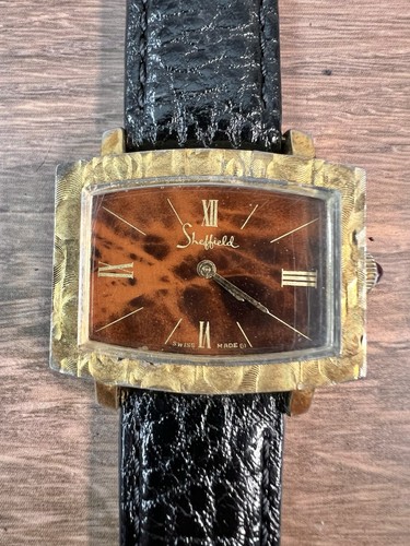 Orologio vintage quadrato