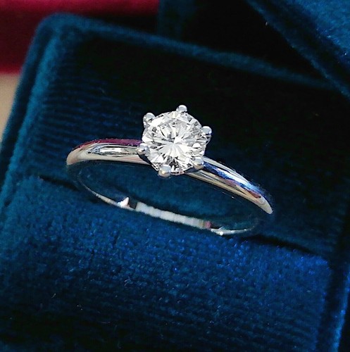 Anello solitario con diamante - anello,