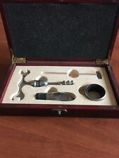 Kit - Set Servizio da vino classico in cofanetto di legno con quattro accessori