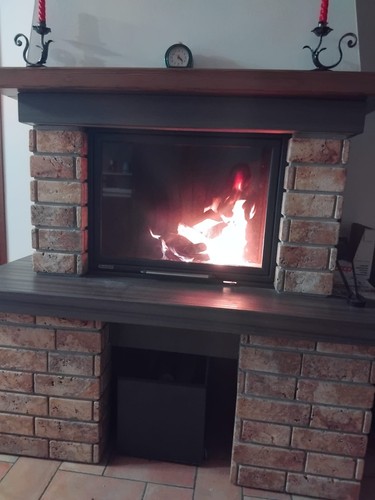 Caminetto con inserto legna - a,