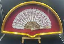 Quadro ventaglio ventaglierà bianco decorato mano con pagliette ricamo vintage